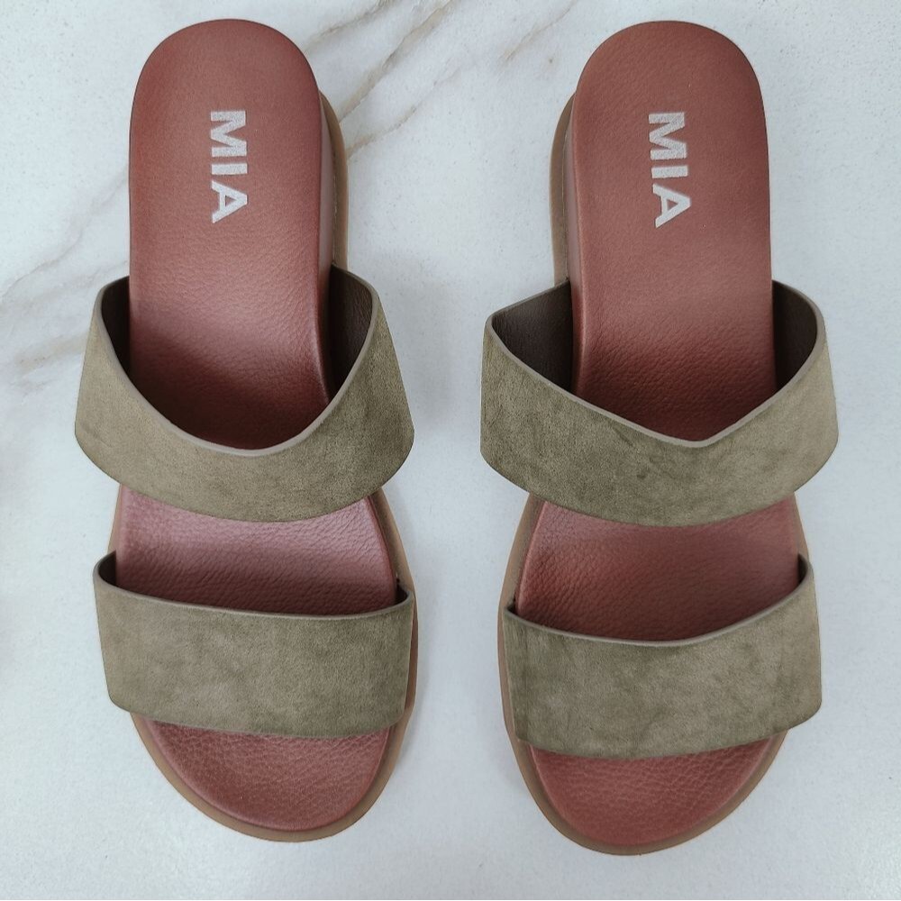 Mia Women's Valeri Green Faux Suede Platform Wedge Slides Sandals, Sz 7